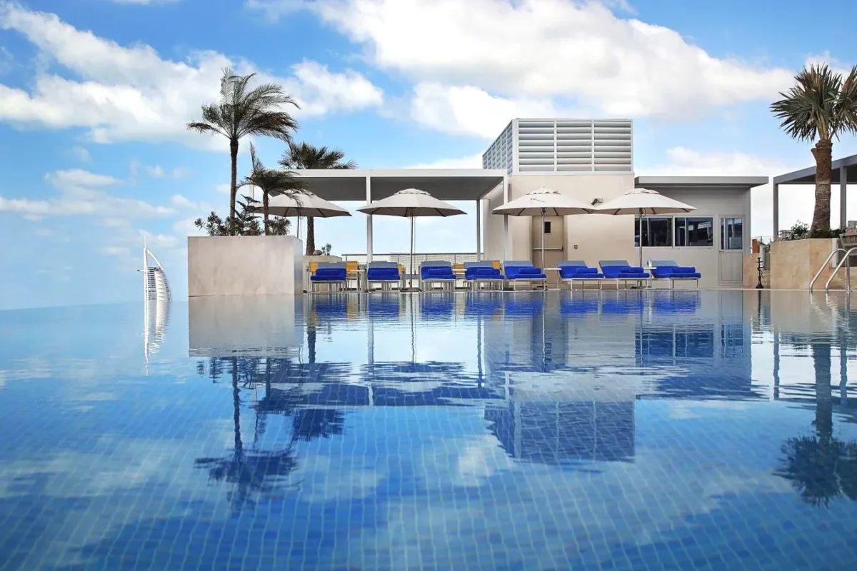 Grand Cosmopolitan Hotel